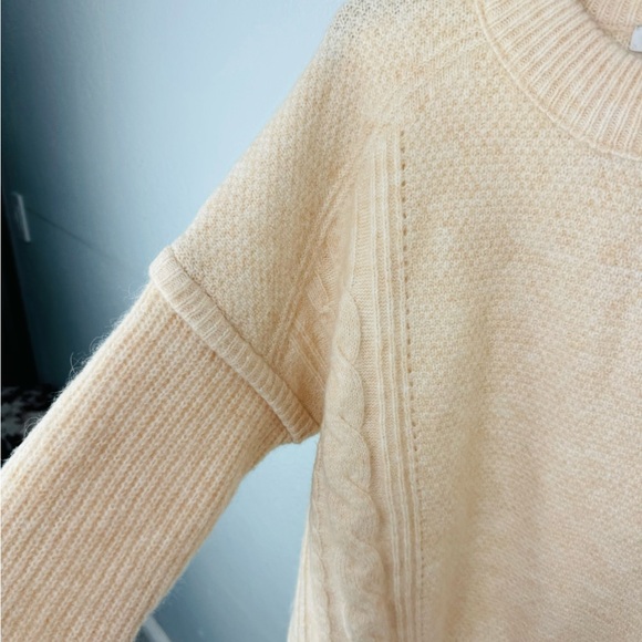 Madewell Cable Havener Pullover Crewneck Sweater in Heather Powder - Picture 5 of 10